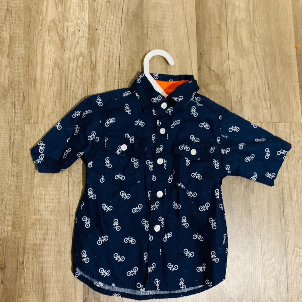 Button down short sleeve shirt